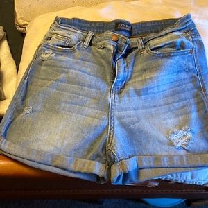 Judy blue shorts. Light wash size L